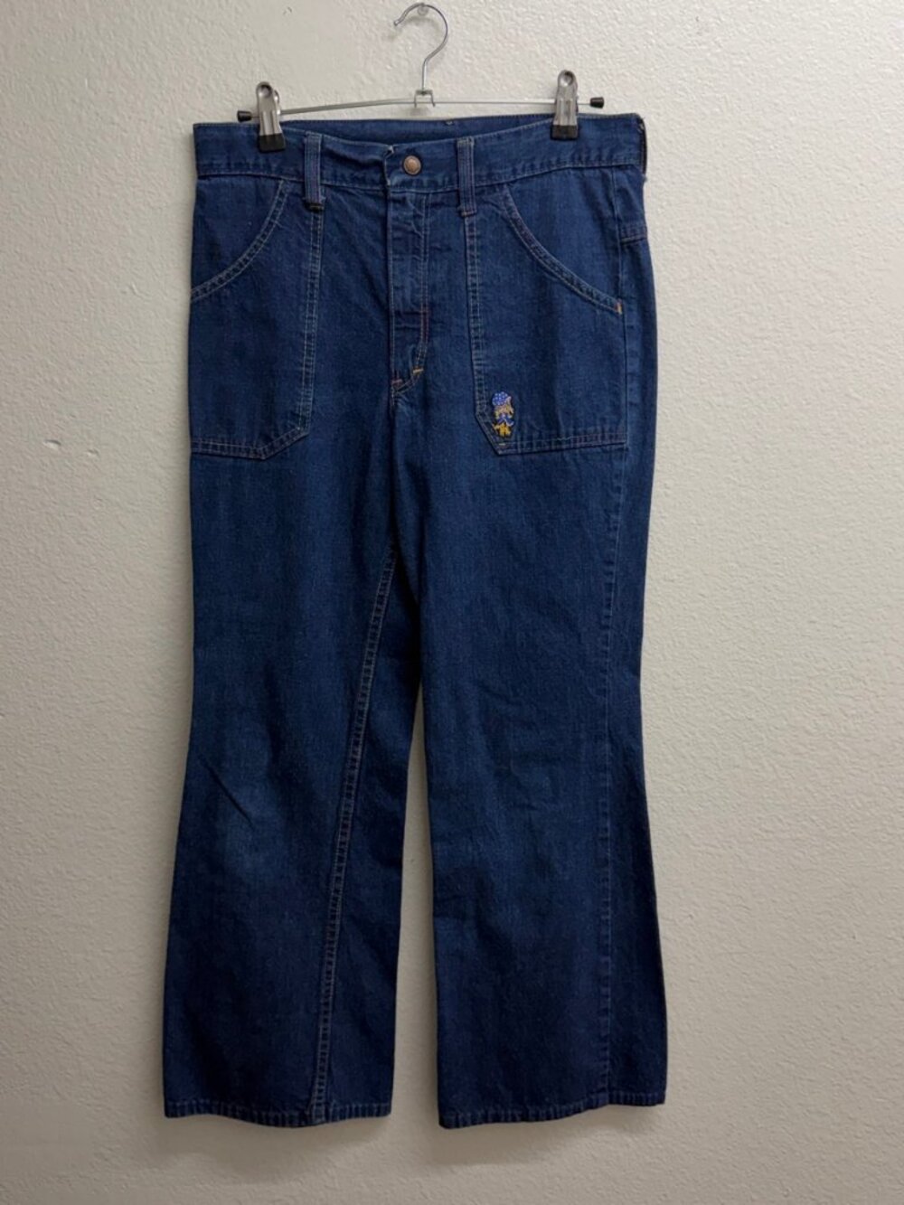 Vintage 70s bell bottom jeans embroidered patch flared
